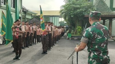 Peringati Hari Juang TNI-AD, Saka Wira Kartika Kodim Bojonegoro Jalan Kaki 20 kilometer