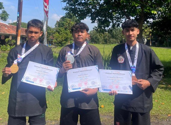 IMG 20260413 191131 copy 569x417