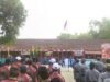 Tinggalkan Sawah Sejenak, RT RW Bayemgede Kepohbaru Bojonegoro Kompak Upacara
