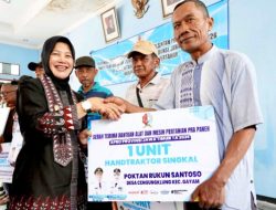 Perkuat Ketahanan Pangan, Pemkab Bojonegoro Salurkan Handtraktor dan Cultivator untuk Petani