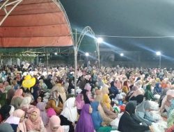 Maulid Nabi di Desa Lengkong Bojonegoro Meriah, Jamaah Bersholawat hingga Penuhi Halaman Masjid