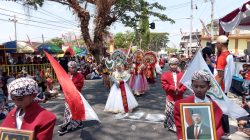 Semangat Perjuangan Membara di Pawai Budaya Kedungadem, 47 Grup SD/MI Tampil Memukau