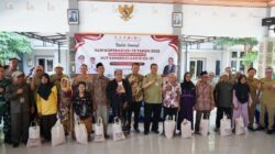 Hari Koperasi ke-79, Dekopinda Bojonegoro Salurkan 1.000 Paket Sembako