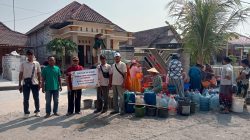 Peduli Warga Terdampak Kekeringan, Alumni SMPN 1 Kedungadem Angkatan 1985 Salurkan 12 Ribu Liter Air Bersih