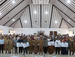 Pemkab Bojonegoro Salurkan Insentif kepada 161 Pedagang Pasar Kota Lama, Renovasi Ditargetkan Rampung 2027